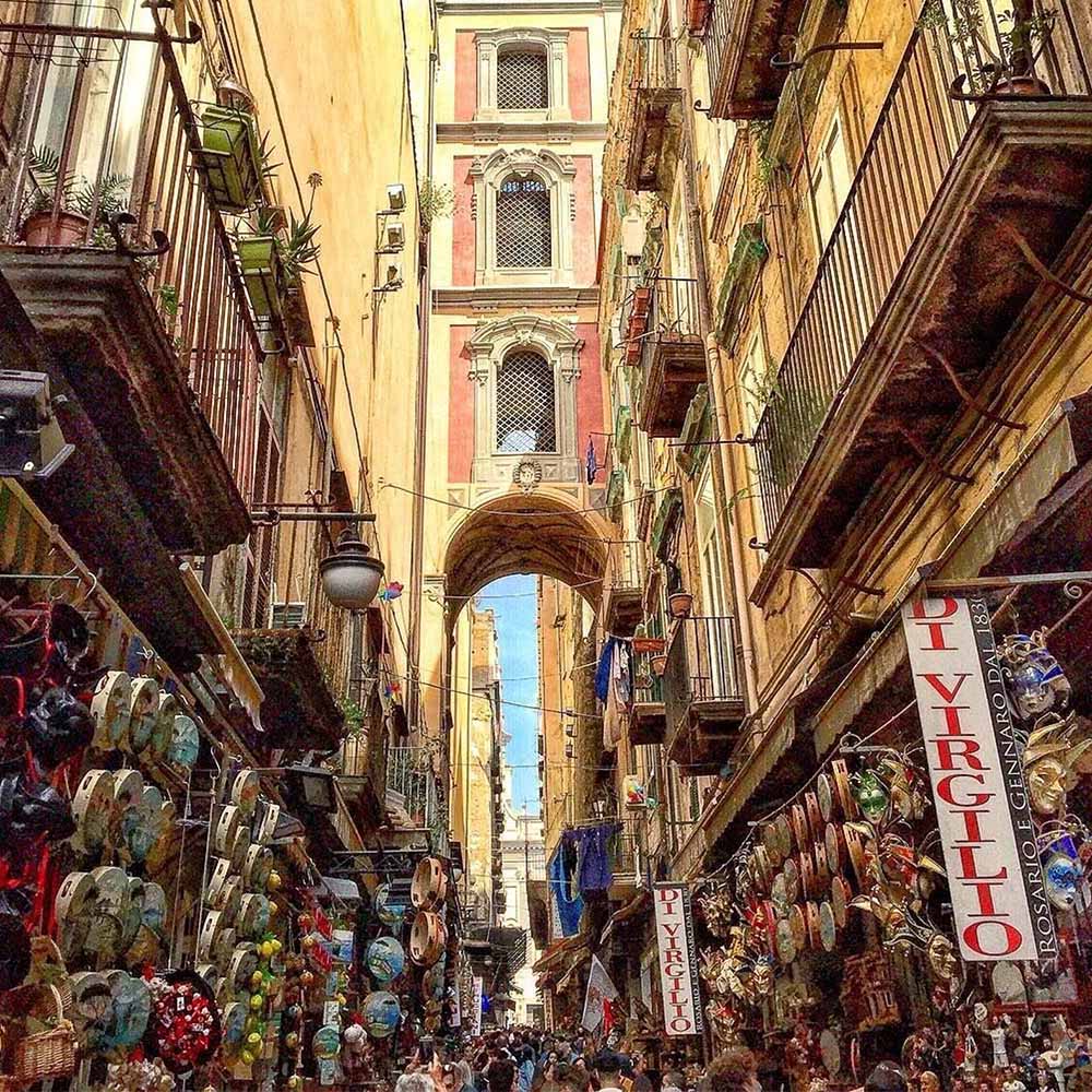 Napoli - San Gregorio Armeno e i presepi 